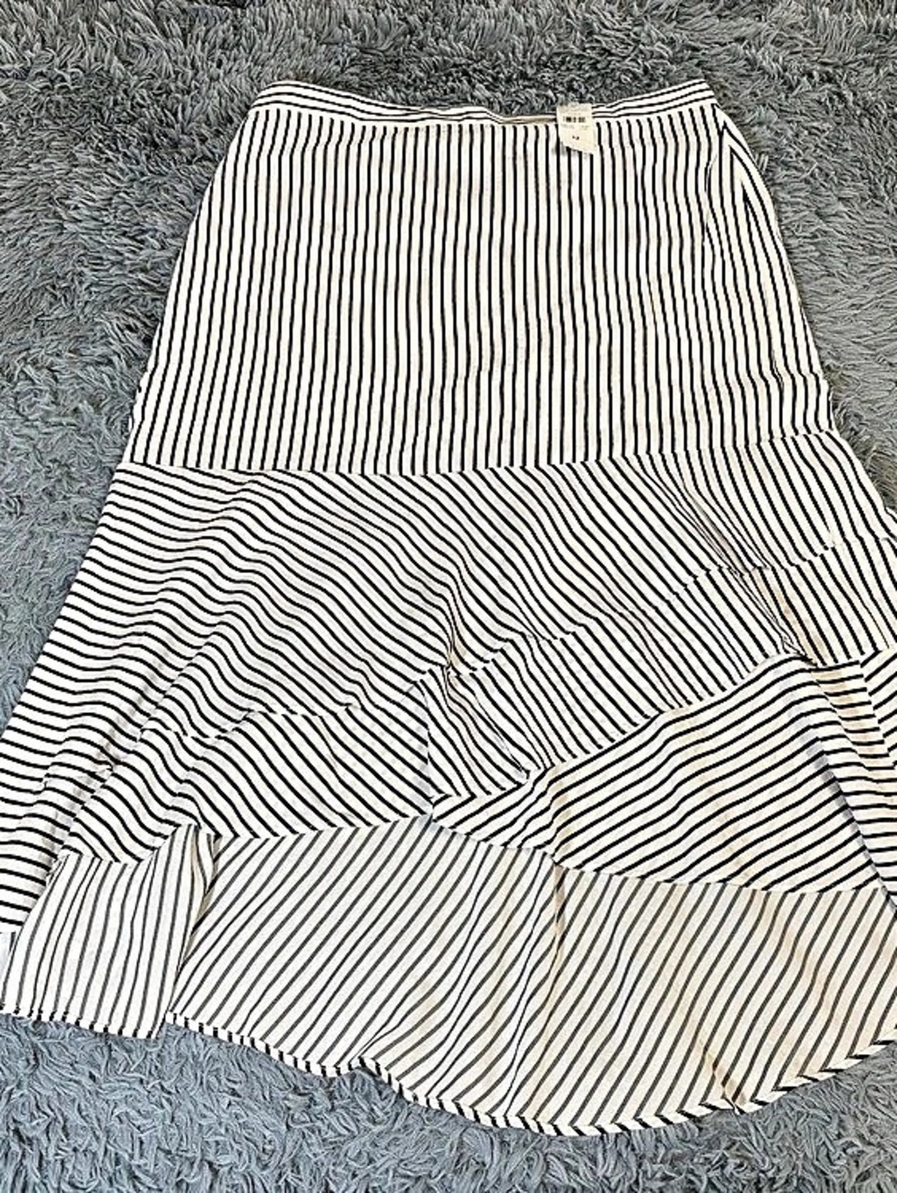 Ann Taylor High Low Striped Skirt in White & Black Size 12 NWT